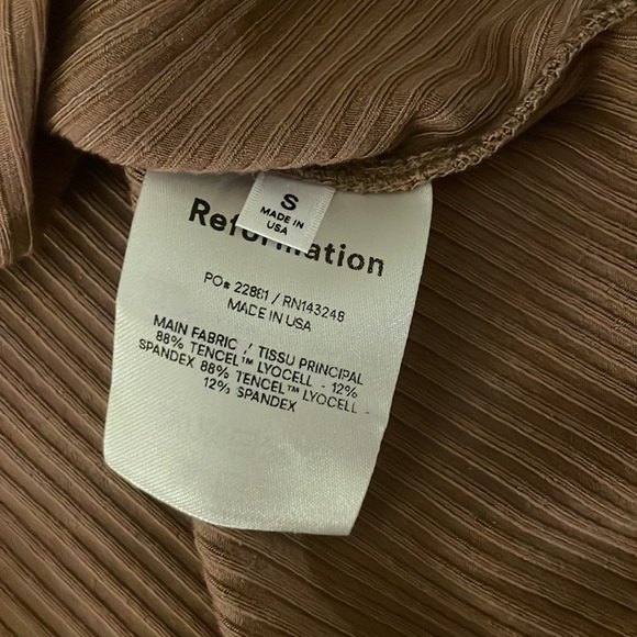 Reformation dress - Picture 3 of 6